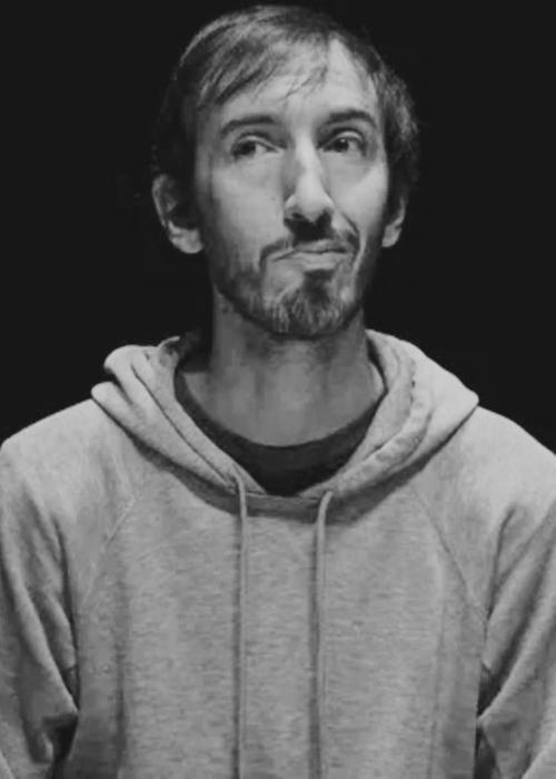 Photo de Mathieu Montanier - metteur en scène du spectacle de Céline Déridet - Escampette