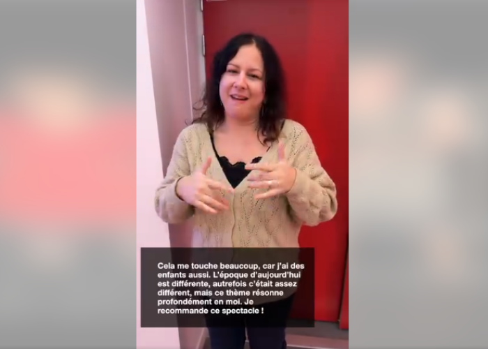 photo d'une spectatrice du spectacle les mots qu'on ne me dit pas